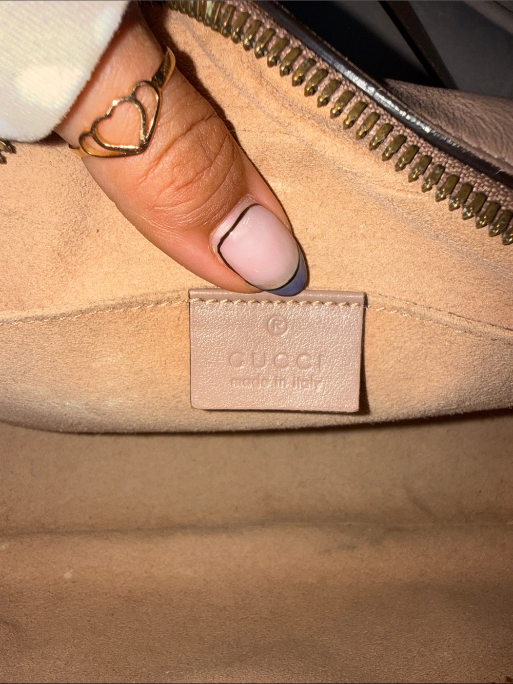 Gucci Blush Chevron Leather Crossbody with Gold Double G - Picture 13 of 15